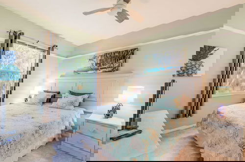 Foto 22 - Private Pool, Pond Views, & Bonus Lounge in Gated Naples Community Drive to Dining & Sand