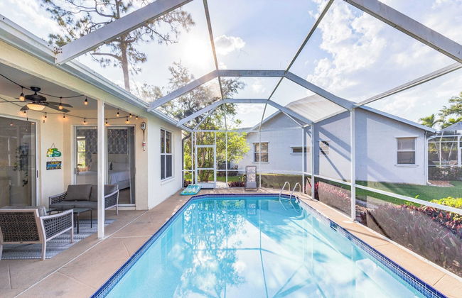 Private Pool, Pond Views, & Bonus Lounge in Gated Naples Community Drive to Dining & Sand - Photo 35