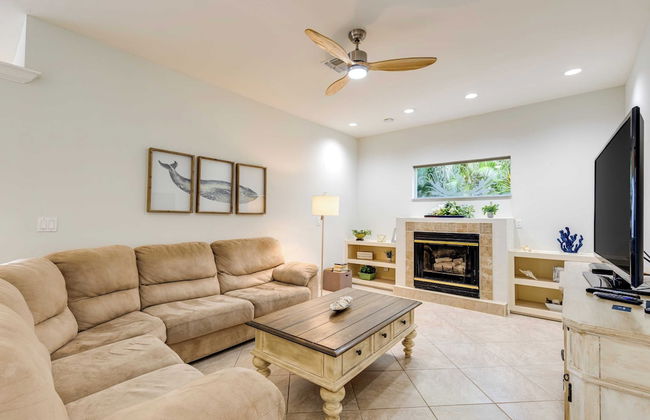 Private Pool, Pond Views, & Bonus Lounge in Gated Naples Community Drive to Dining & Sand - Photo 15