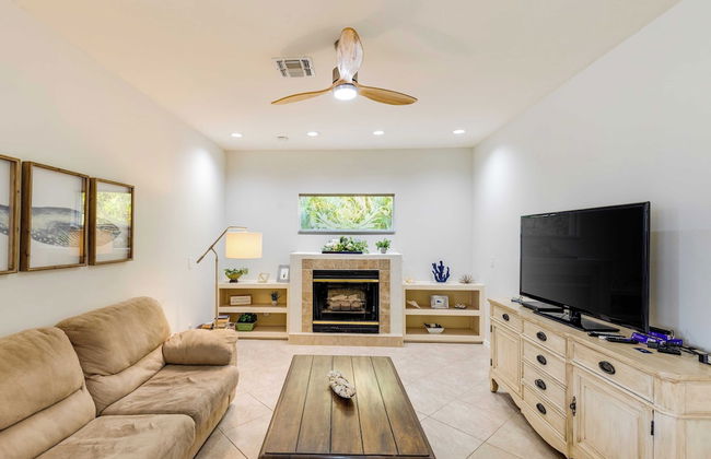 Private Pool, Pond Views, & Bonus Lounge in Gated Naples Community Drive to Dining & Sand - Photo 5