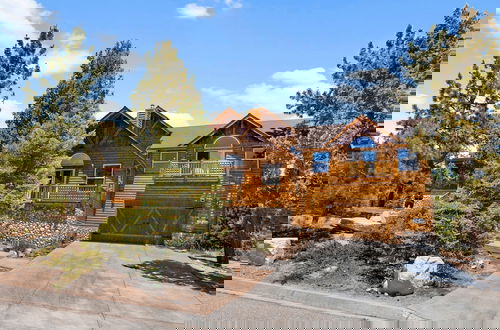 Foto 34 - Linaker Lodge by Avantstay Gorgeous Cabin in Big Bear w Views