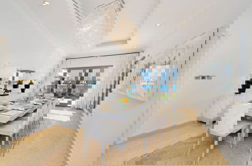 Foto 20 - Maison Privee - Exclusive Villa w/ Private Pool, Garden and Beach
