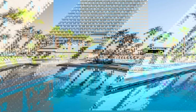 Foto 1 - Crystal Tower 1501
