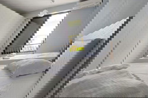 Foto 12 - Tirent Apartment - Cozy Bedrooms Stay by Golem Beach.