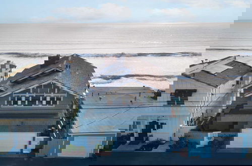 Foto 44 - Unbeatable Beachfront Bliss w/ Ocean Views, Luxe Interiors & Patio Beach Road