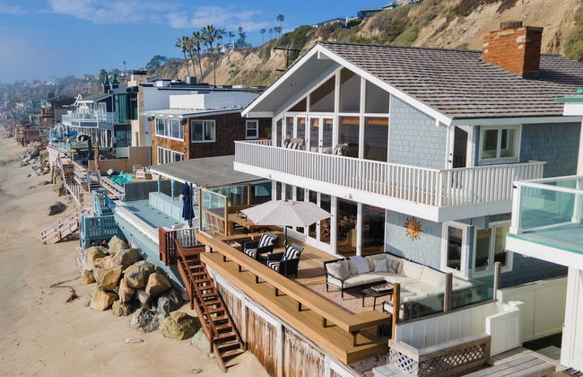 Unbeatable Beachfront Bliss w/ Ocean Views, Luxe Interiors & Patio Beach Road - Foto 48