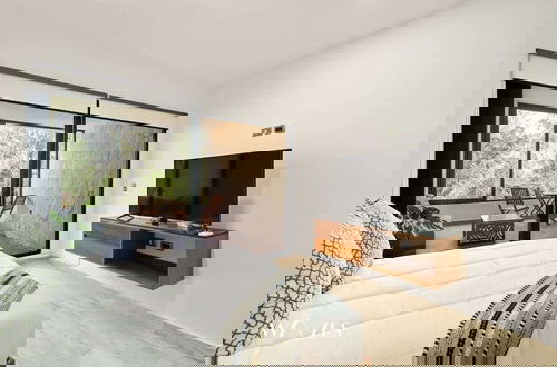 Foto 2 - Spacious Loft W/garden View Pool + Jacuzzi GYM
