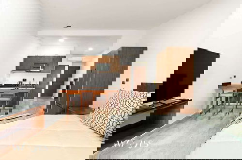 Foto 6 - Spacious Loft W/garden View Pool + Jacuzzi GYM