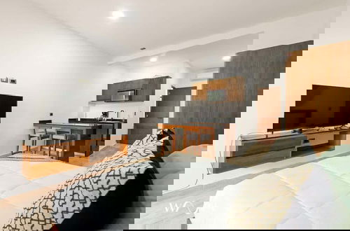 Foto 7 - Spacious Loft W/garden View Pool + Jacuzzi GYM
