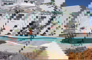 Photo 3 - Skyros Luxury Poolside Getaway