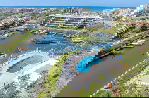 Foto 29 - Charming 2BR Lagoon-view Steps To Siesta Key Beach