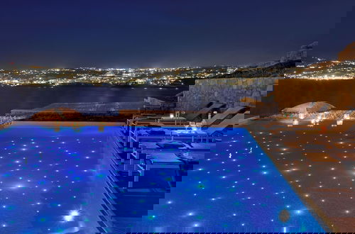 Foto 59 - Villa Sapphire 6BR Hot Tub & Pool Ornos