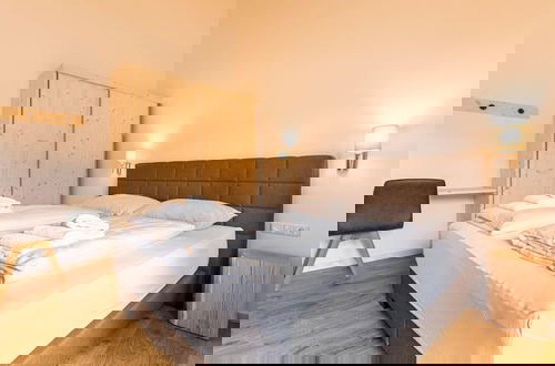 Foto 3 - Modern Apartment With Sauna