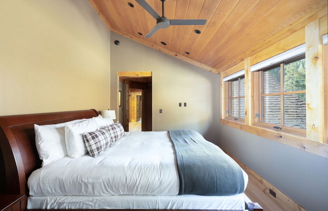 Hunter by Avantstay Riverfront Cabin w Prvt Cottage 5mins From Palisades - Foto 24