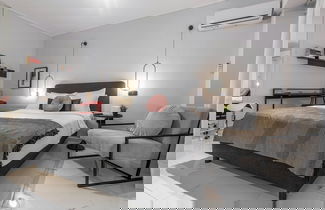 Foto 3 - Phaedrus Living: Lykavitos Heights Studio