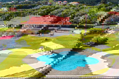 Photo 22 - Villa Feinikas