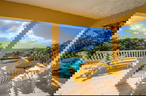 Foto 5 - Tropical Twilight Haven Unwind in Style