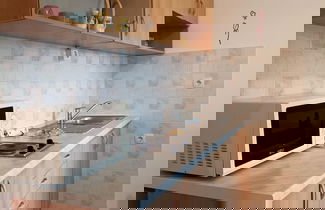 Foto 3 - Nice Apartment With Balcony and Swimming Pool