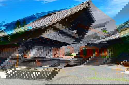 Photo 17 - Apartment With Mountain Views