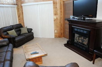 Foto 9 - Seven Springs Stoneridge 3 BR + Loft Standard Condo, Pet Friendly! by RedAwning - Save 10% on 3 Nights, 15% on 5 Nights!