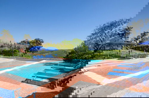 Photo 13 - Apartment in Tuscany With Pool & BBQ