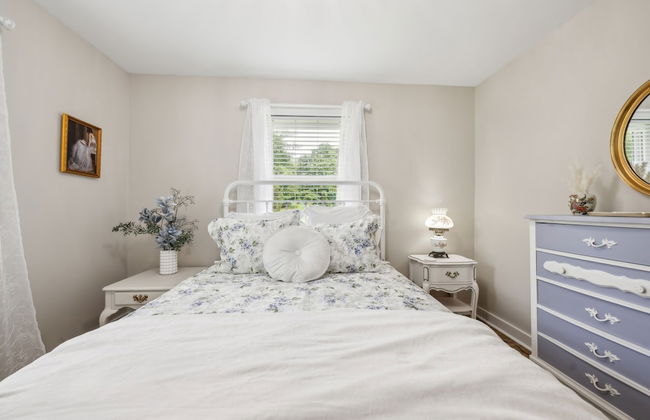 Tranquil Cozy 3br Home With Deck & Bbq 3 Bedroom Home by RedAwning - Foto 9