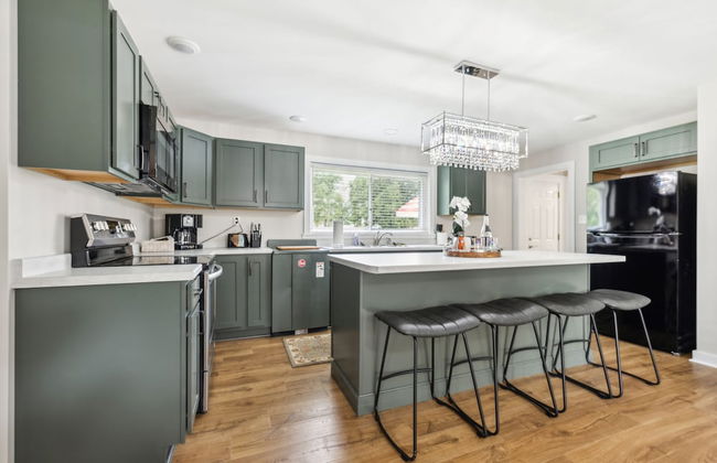 Tranquil Cozy 3br Home With Deck & Bbq 3 Bedroom Home by RedAwning - Foto 10