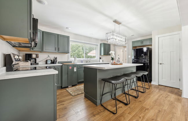 Tranquil Cozy 3br Home With Deck & Bbq 3 Bedroom Home by RedAwning - Foto 11