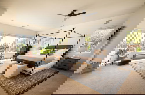 Foto 22 - Villa Verdot by Avantstay Spectacular 6 BR Estate w Pool Hot Tub Tennis B-ball Courts