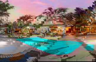 Foto 2 - Villa Verdot by Avantstay Spectacular 6 BR Estate w Pool Hot Tub Tennis B-ball Courts