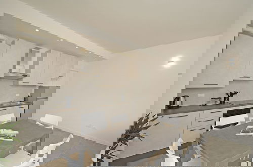 Foto 12 - Sunshine Apartment by Wonderful Italy