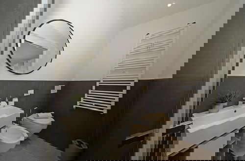 Foto 20 - Sunshine Apartment by Wonderful Italy