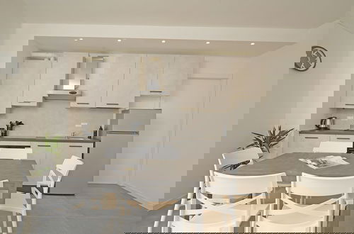 Foto 10 - Sunshine Apartment by Wonderful Italy