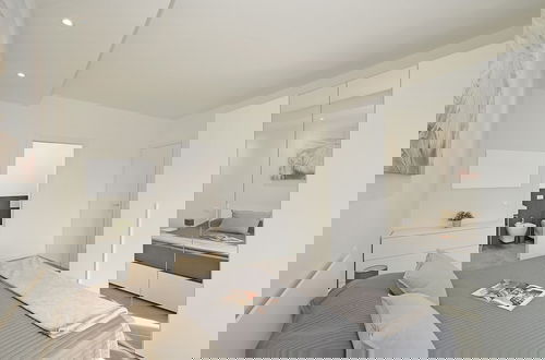 Foto 4 - Sunshine Apartment by Wonderful Italy