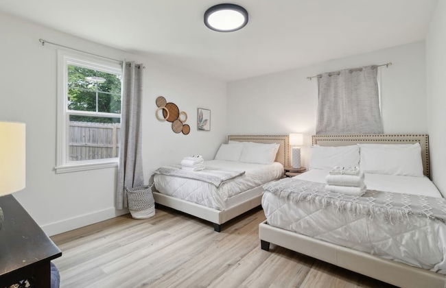 Chic Retreat Near Airport & Downtown Nashville by RedAwning - Photo 4