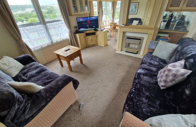 Caravansleeps6-parking-pool-mountain-petsok - Foto 8