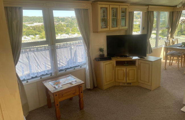 Caravansleeps6-parking-pool-mountain-petsok - Foto 11
