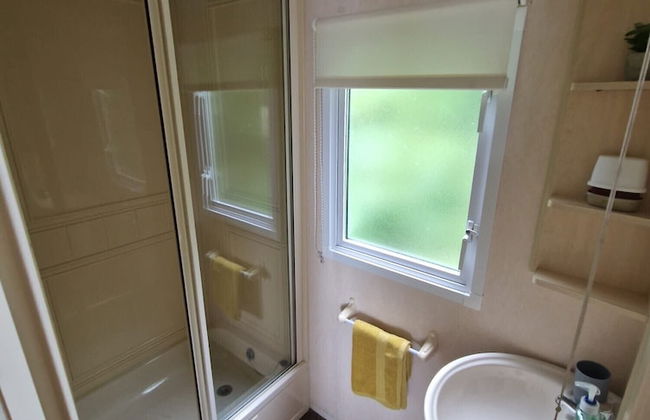 Caravansleeps6-parking-pool-mountain-petsok - Foto 15