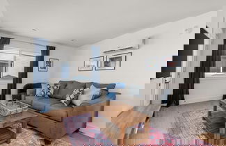 Photo 1 - Chic Retreat In The Heart Of Nashville Unit #4a 2 Bedroom Apts
