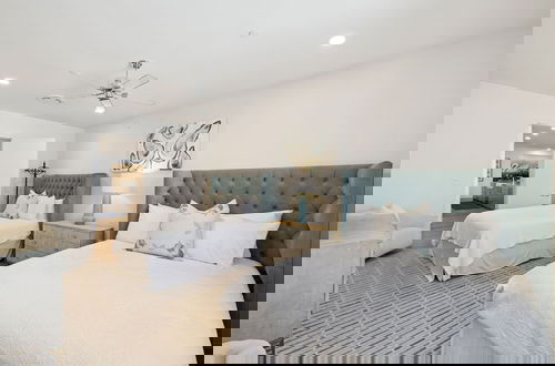 Photo 14 - Luxurious Penthouse Condo With Stunning Gulf Views! #402 Viridian In Seagrove 5br Sleeps 12 5 Bedroom Condo by RedAwning