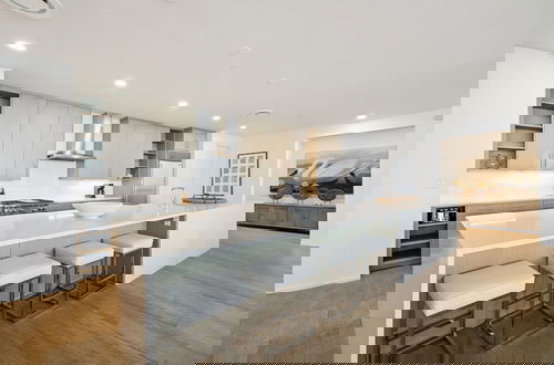 Photo 20 - Luxurious Penthouse Condo With Stunning Gulf Views! #402 Viridian In Seagrove 5br Sleeps 12 5 Bedroom Condo by RedAwning