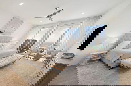 Photo 5 - Luxurious Penthouse Condo With Stunning Gulf Views! #402 Viridian In Seagrove 5br Sleeps 12 5 Bedroom Condo by RedAwning
