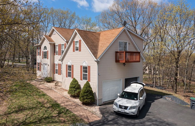 Amazing Vacation House In Poconos~hottub~game Room 6 Bedroom Home - Foto 56