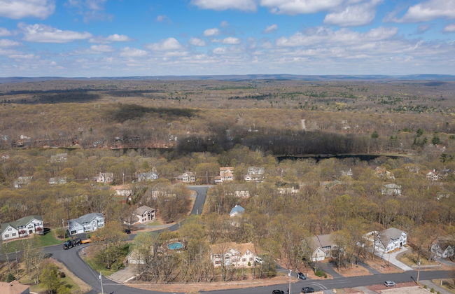 Amazing Vacation House In Poconos~hottub~game Room 6 Bedroom Home - Foto 59