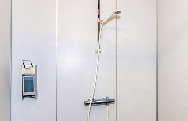 Holiday Home With Shared Bathroom, Kitchen - Foto 14