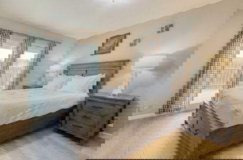 Foto 3 - Mendel Manor by Avantstay Walk to Beach! Large Deck + Patio