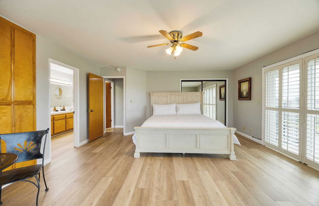 Mendel Manor by Avantstay Walk to Beach! Large Deck + Patio - Foto 42