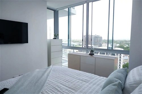 Foto 3 - Beautiful 1 Bedroom Gold Coast Retreat With Free Parking