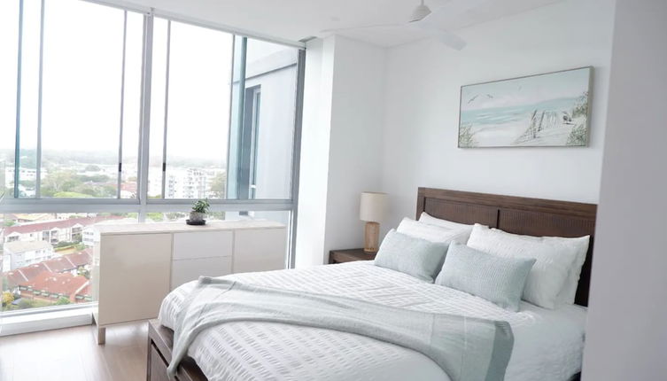 Photo 1 - Beautiful 1 Bedroom Gold Coast Retreat With Free Parking