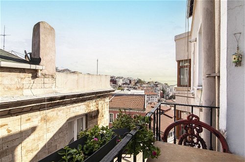 Foto 14 - Modern Apartment With Stylish Interior in Beyoglu